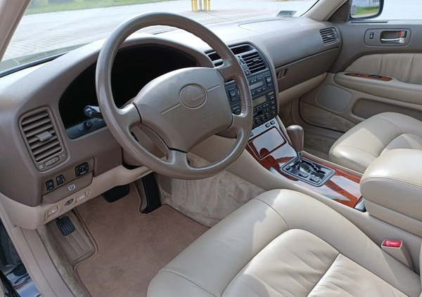 Lexus LS cena 75000 przebieg: 223400, rok produkcji 1995 z Barczewo małe 466